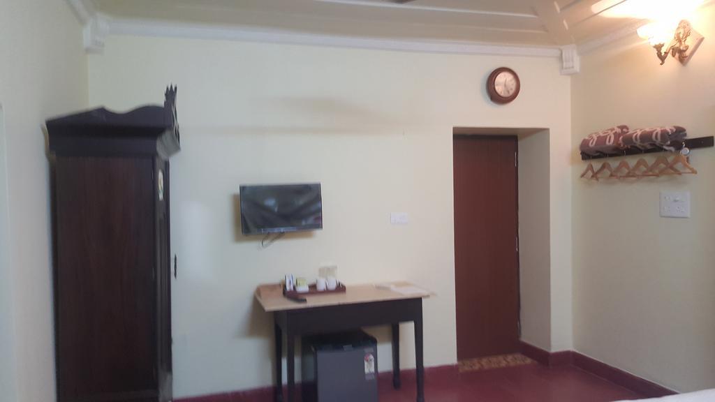 Casa Menezes - A Heritage Goan Homestay Bambolim Oda fotoğraf