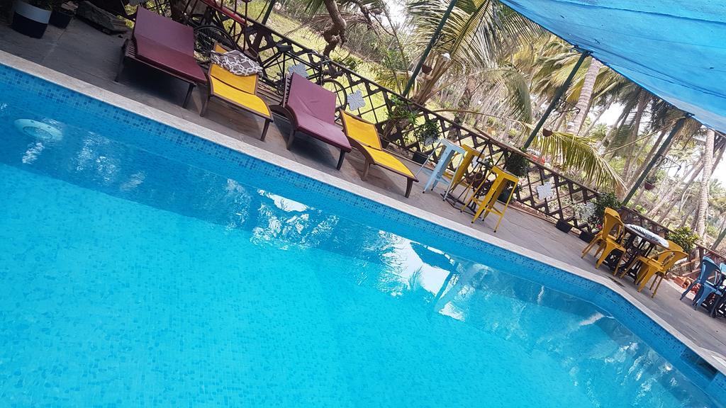 Casa Menezes - A Heritage Goan Homestay Bambolim Dış mekan fotoğraf