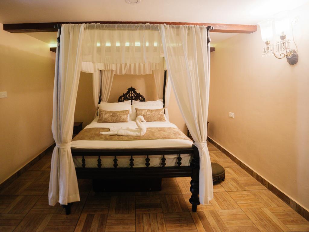Casa Menezes - A Heritage Goan Homestay Bambolim Dış mekan fotoğraf