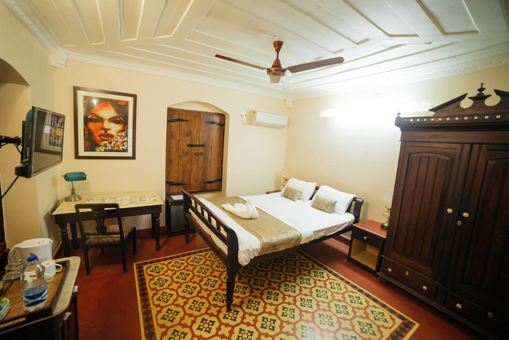 Casa Menezes - A Heritage Goan Homestay Bambolim Dış mekan fotoğraf