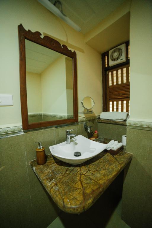 Casa Menezes - A Heritage Goan Homestay Bambolim Dış mekan fotoğraf