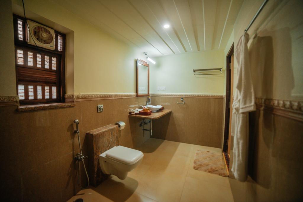 Casa Menezes - A Heritage Goan Homestay Bambolim Dış mekan fotoğraf